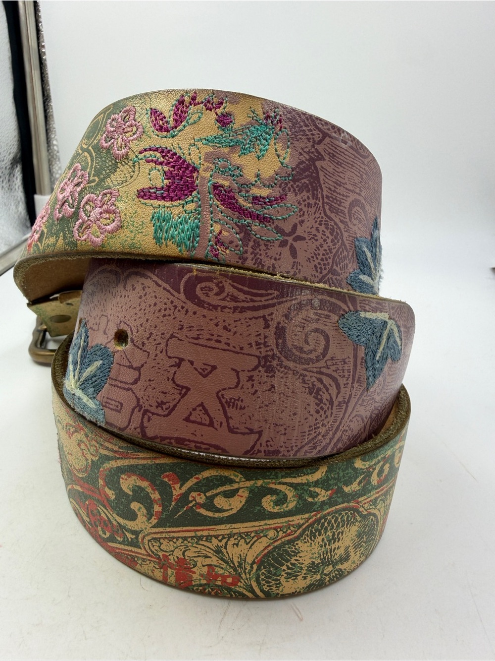 Lucky Brand Belt Leather embroidered pink medium y2k boho